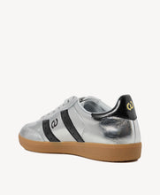 Load image into Gallery viewer, Goodsole Parallel Silver Metallic/Black Leather