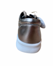 Load image into Gallery viewer, Ziera Solar Xf Pewter Tumble Leather