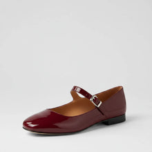 Load image into Gallery viewer, Ziera Devodie Burgundy Patent Leather Flat