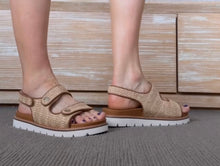 Load image into Gallery viewer, Mia Vita Dakota Natural Raffia Sandal