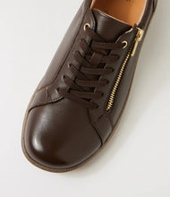 Load image into Gallery viewer, Ziera Solar Xw Leather Choc