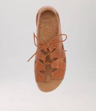 Load image into Gallery viewer, Ziera Barnett xw Tan-White Sole