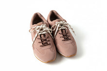 Load image into Gallery viewer, Goodsole 3001 Balance Hazy Pink Suede
