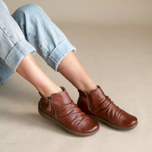 Load image into Gallery viewer, Revere Salzburg W Zip Ankle Boot Mocha
