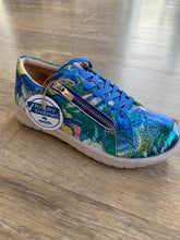 Load image into Gallery viewer, Ziera Solar Xf Blue Metal Floral Leather
