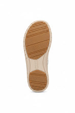 Load image into Gallery viewer, Ziera Shovo Nude Flora Leather Sneaker
