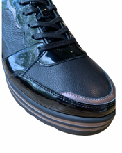 Load image into Gallery viewer, Ziera Vressa XF Black/Multi Leather Sneaker
