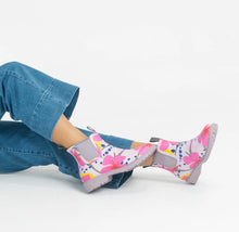 Load image into Gallery viewer, Splashy Floral Gumboot Ankle Boots
