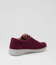 Load image into Gallery viewer, Ziera Solar Xf Burgundy Suede Sneaker
