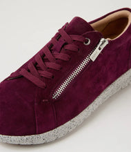 Load image into Gallery viewer, Ziera Solar Xf Burgundy Suede Sneaker
