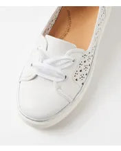 Load image into Gallery viewer, Ziera Kenji W White Tumble Leather
