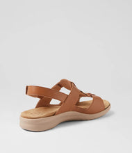 Load image into Gallery viewer, Ziera Brisa XW Dark Tan/Almond Sole Sandal
