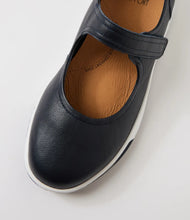 Load image into Gallery viewer, Aitch XF Navy Leather Flat
