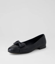 Load image into Gallery viewer, Ziera Debbine Black Leather Ballet Flat
