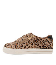 Load image into Gallery viewer, Ziera Audry W Nude Leopard Leather Sneakers
