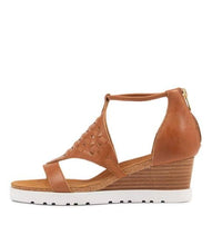 Load image into Gallery viewer, Ziera Pamilla W Tan Leather Wedge
