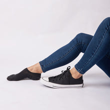 Load image into Gallery viewer, Enda Everyday Lightweight Sock Black and White
